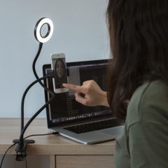 Vlogging Light - LED Selfie Ringlicht mit Smartphone Halter